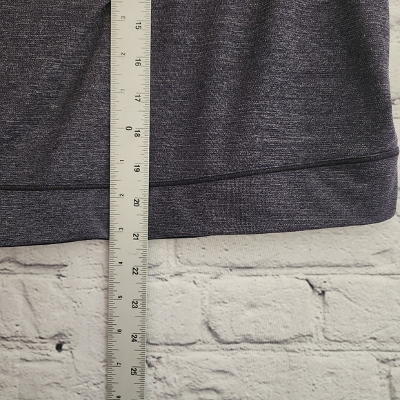 Lululemon Muscle Tank - Picture 5 of 5